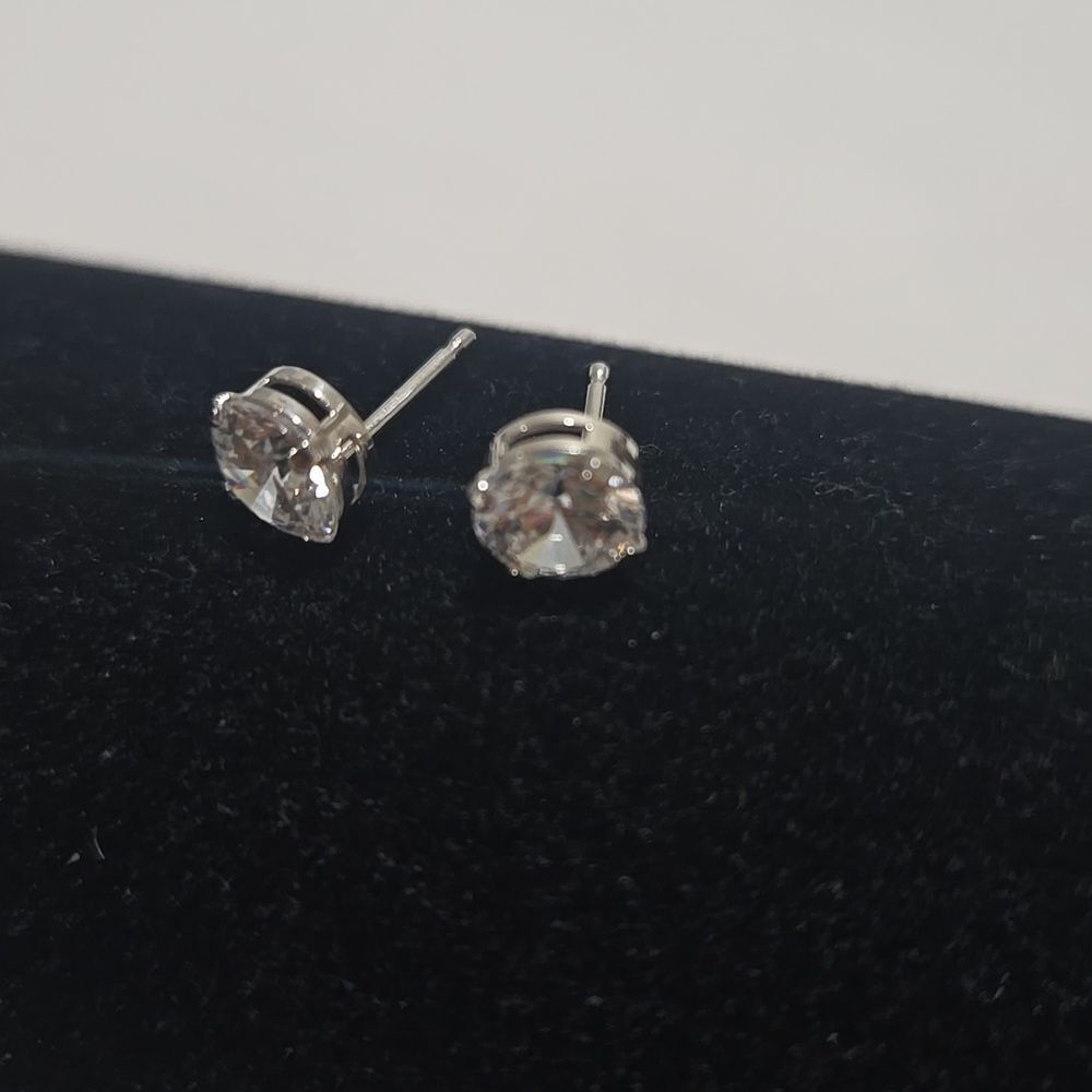 14k White Gold Stud Earrings